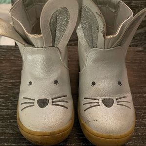 Cat and Jack Silver Bunny Boots Size 9